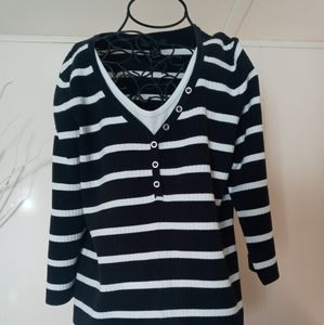Style & Co Black and White 3 quarter length sleeve pullover top